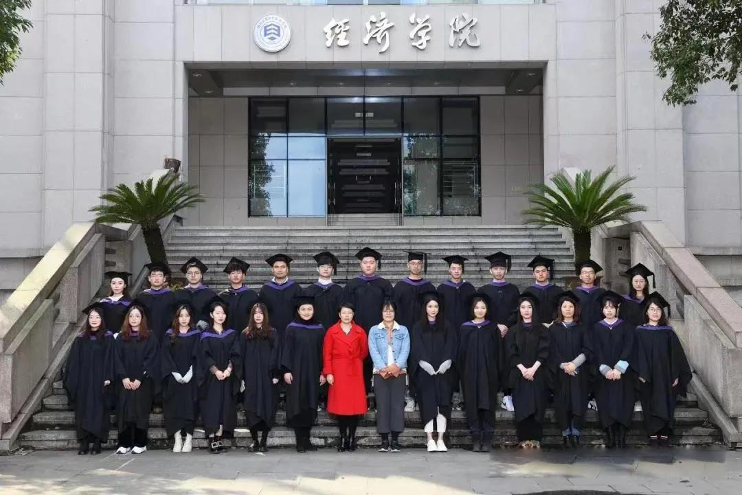 英国利兹贝克特大学国际贸易与金融硕士学位